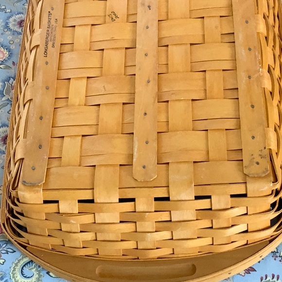 Longaberger Large Serving Basket Signed in 2002 - Picture 3 of 11